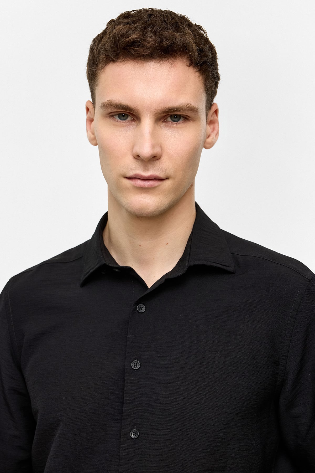 Siyah Regular Fit Uzun Kollu Düz Gömlek