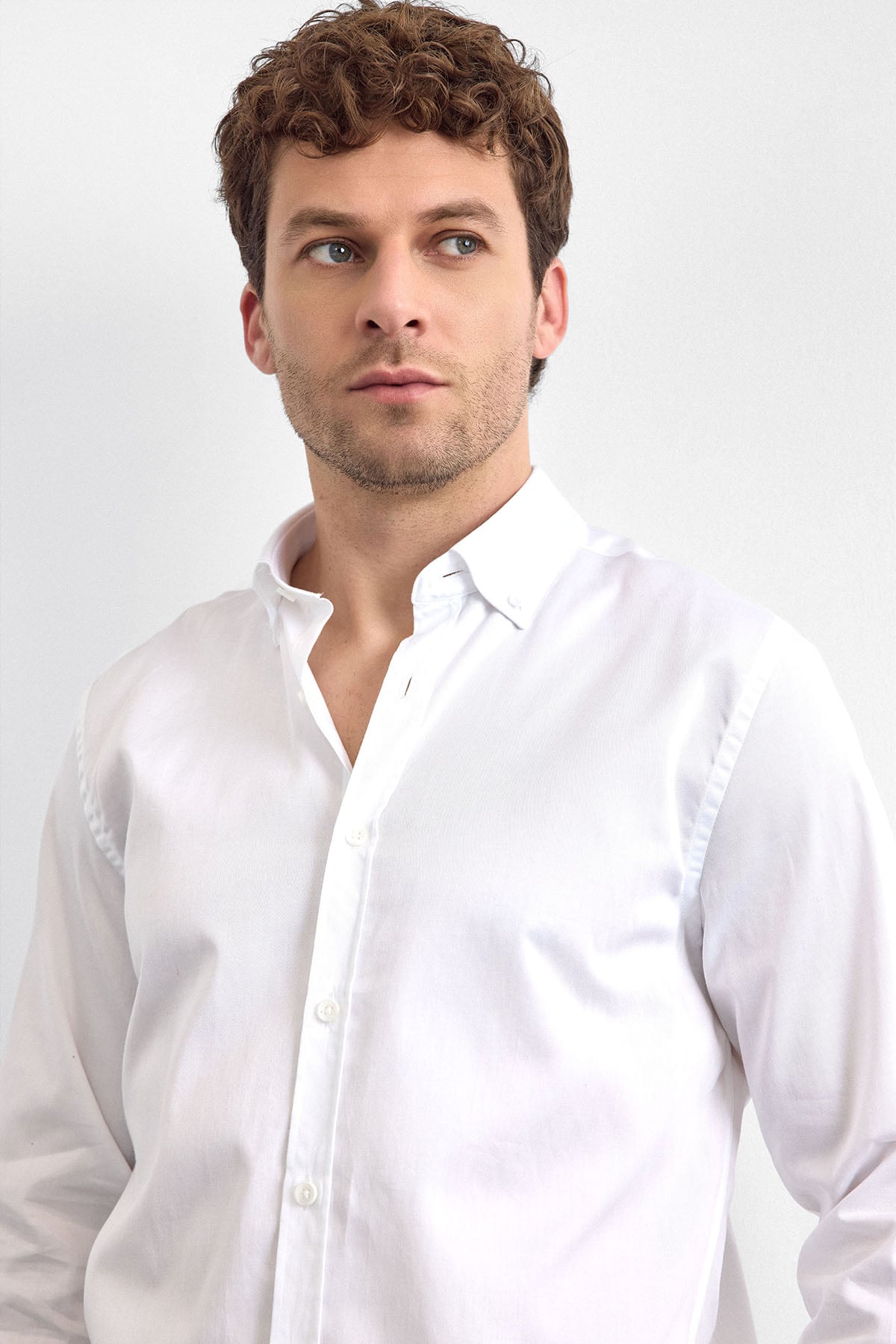 Beyaz Normal Yaka  Gömlek