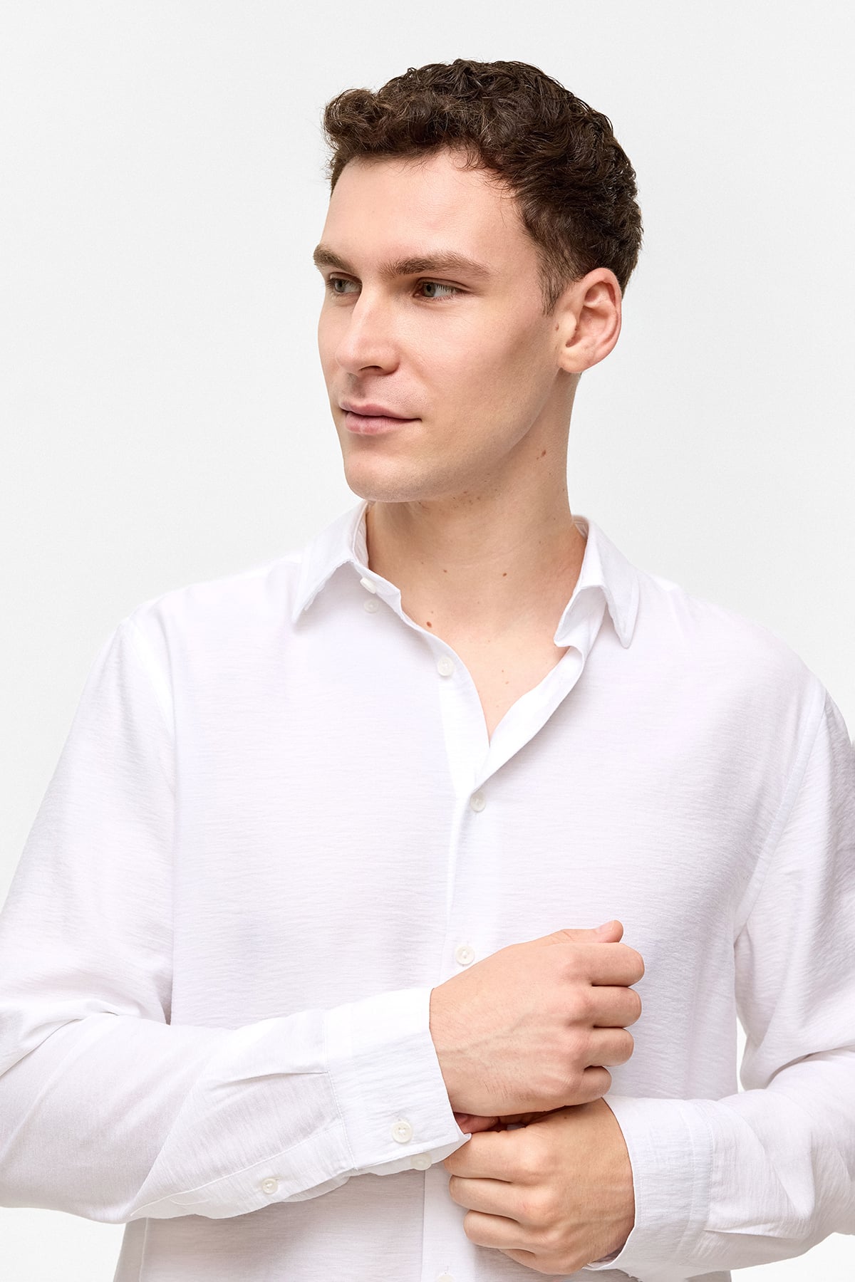 Beyaz Regular Fit Uzun Kollu Düz Gömlek