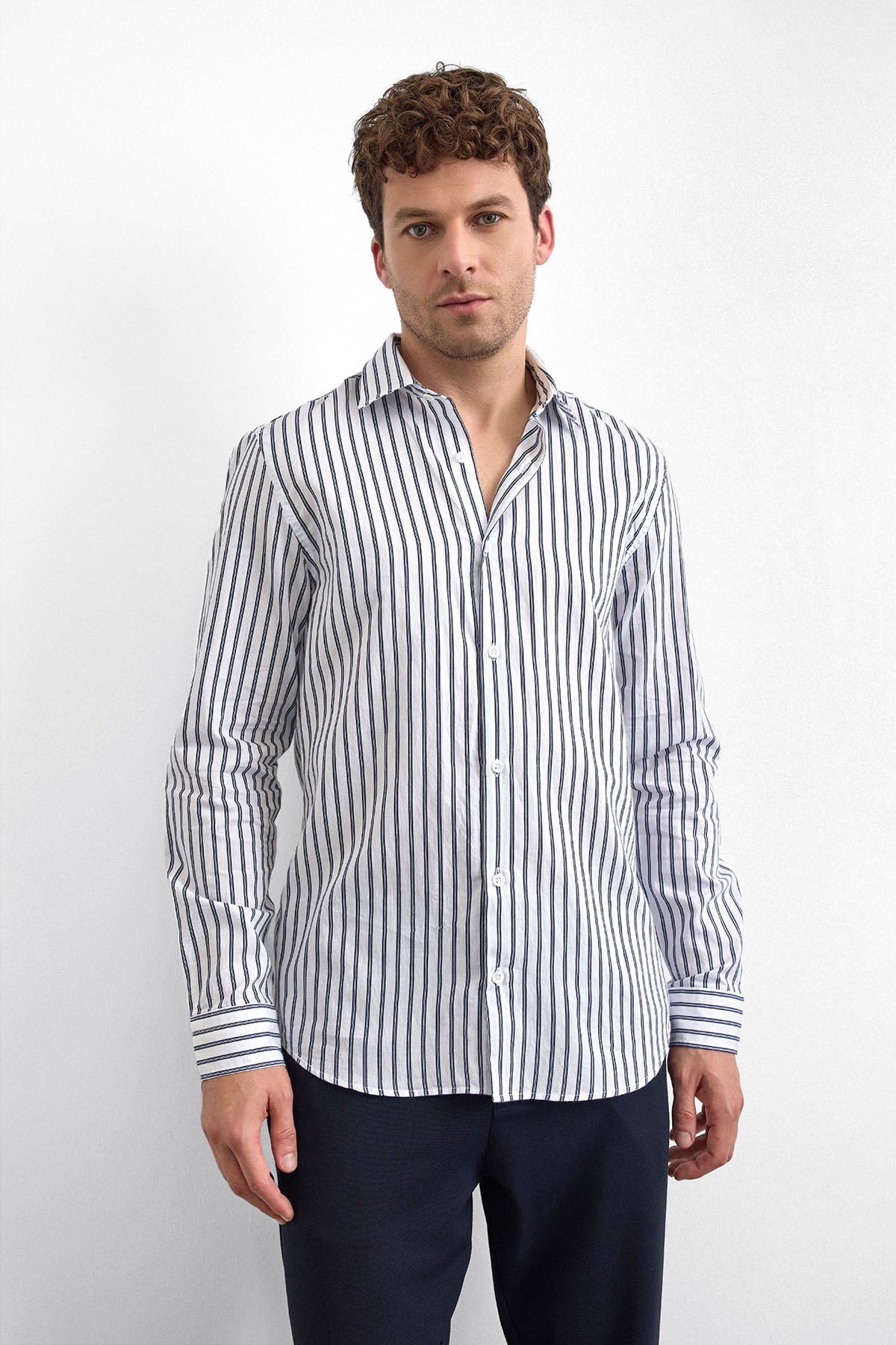 Lacivert Çizgili Normal Yaka Gömlek
