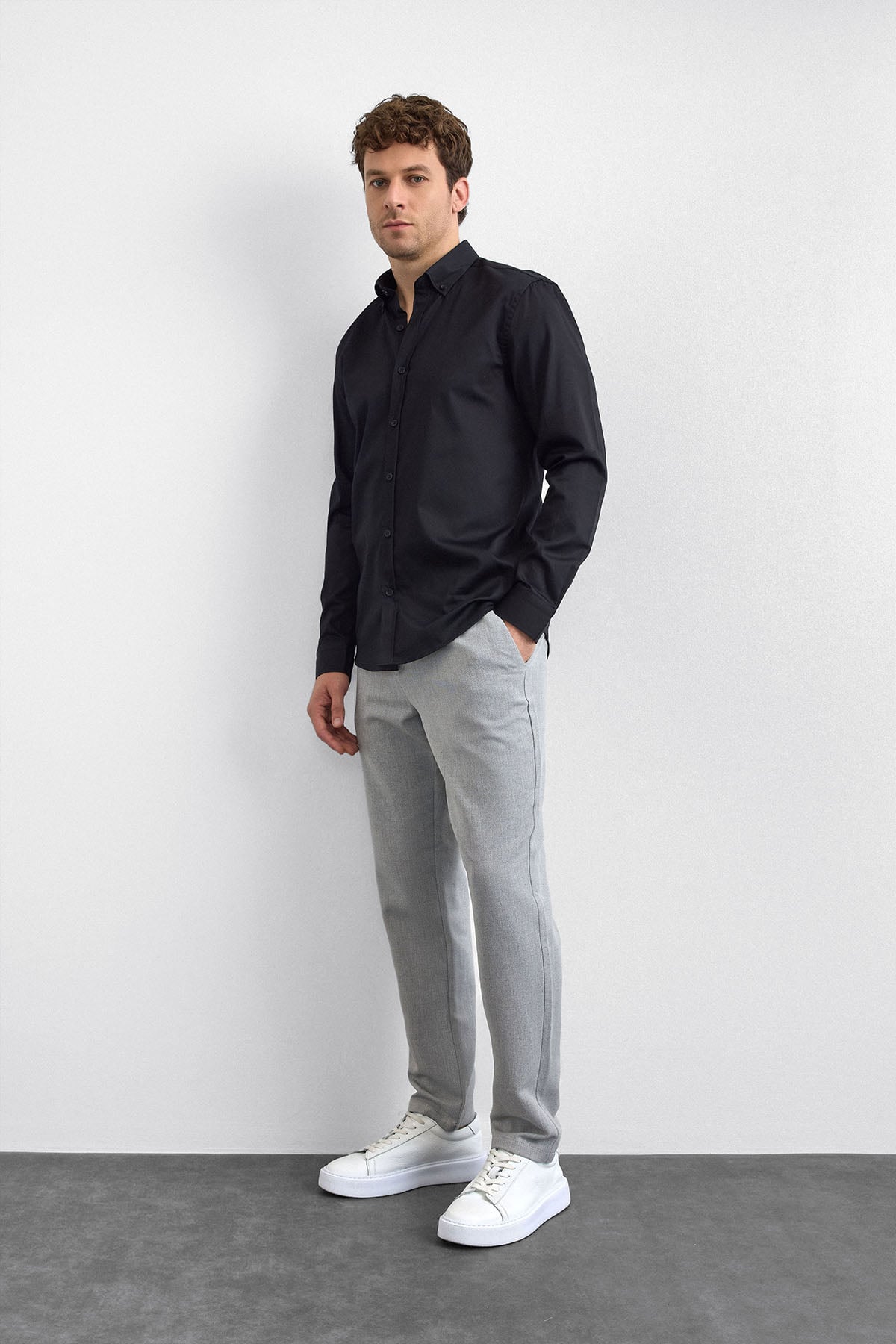 Siyah Normal Yaka Smart Casual Gömlek 