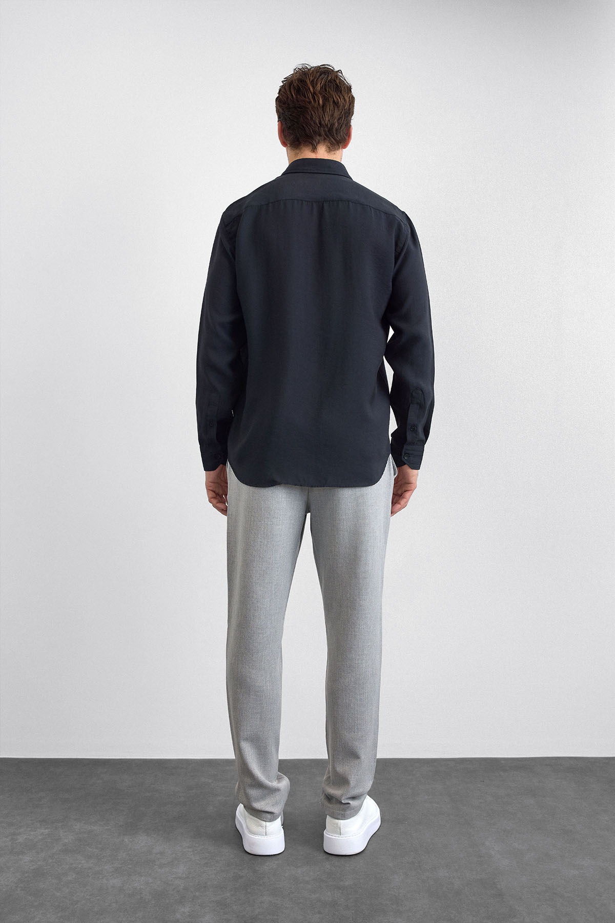 Siyah Normal Yaka  Gömlek