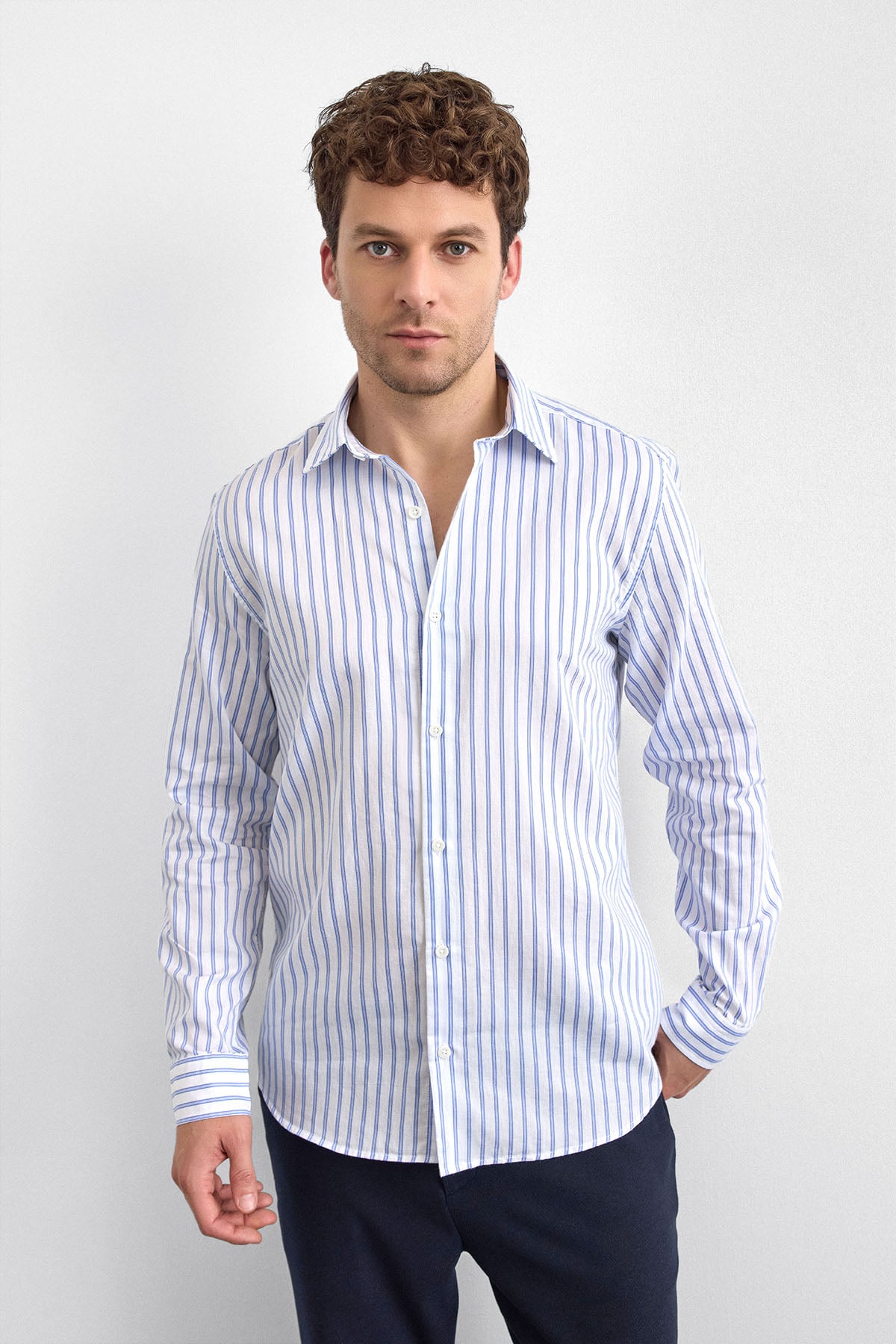 Mavi Çizgili Normal Yaka Gömlek