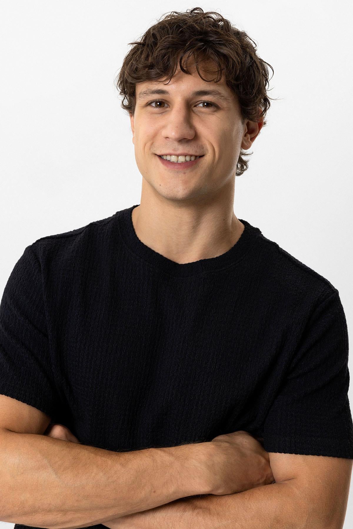 Siyah Regular Fit Yünlü Bisiklet Yaka Örme Tişört