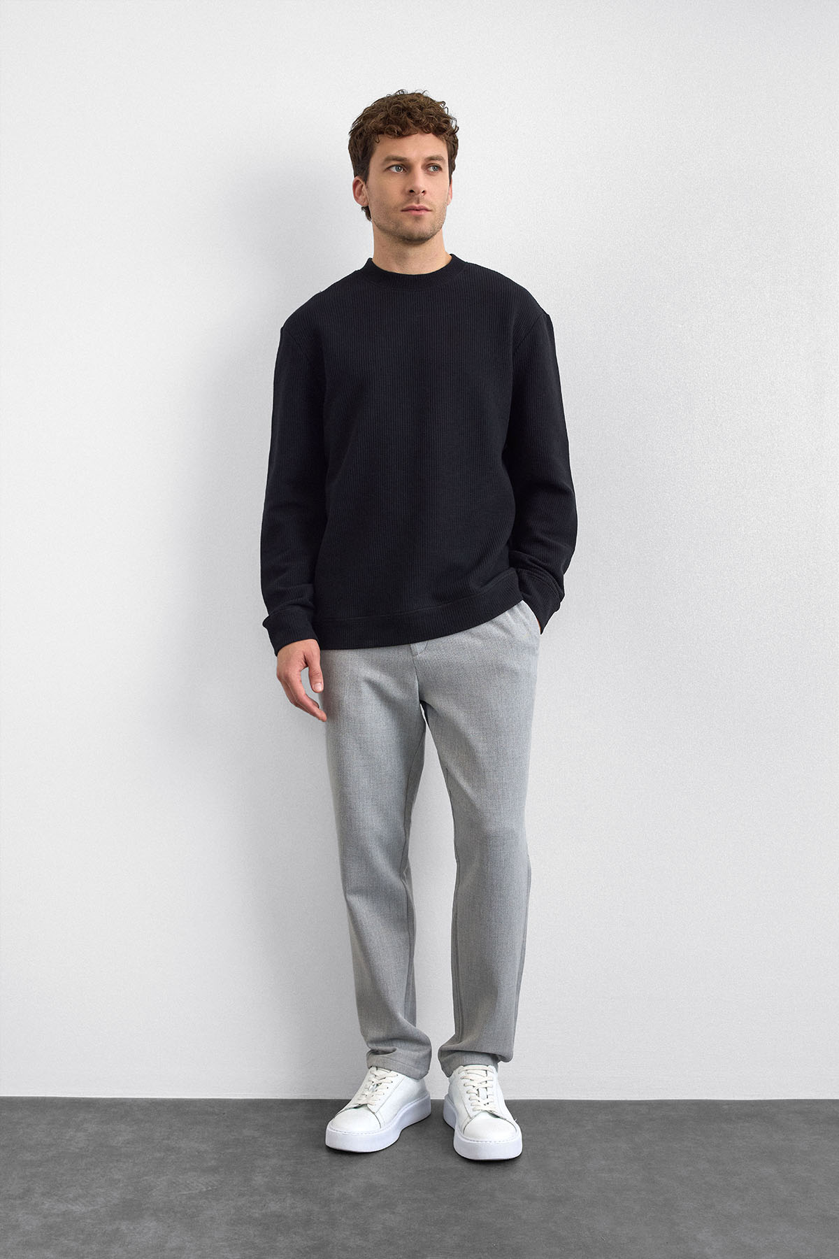 Siyah Oversize Bisiklet Yaka Sweatshirt