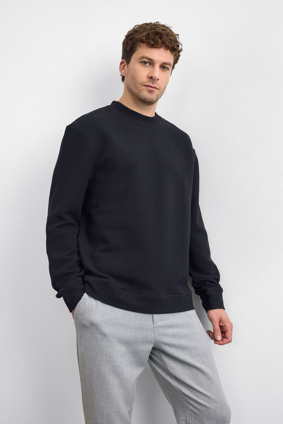 Siyah Oversize Bisiklet Yaka Sweatshirt