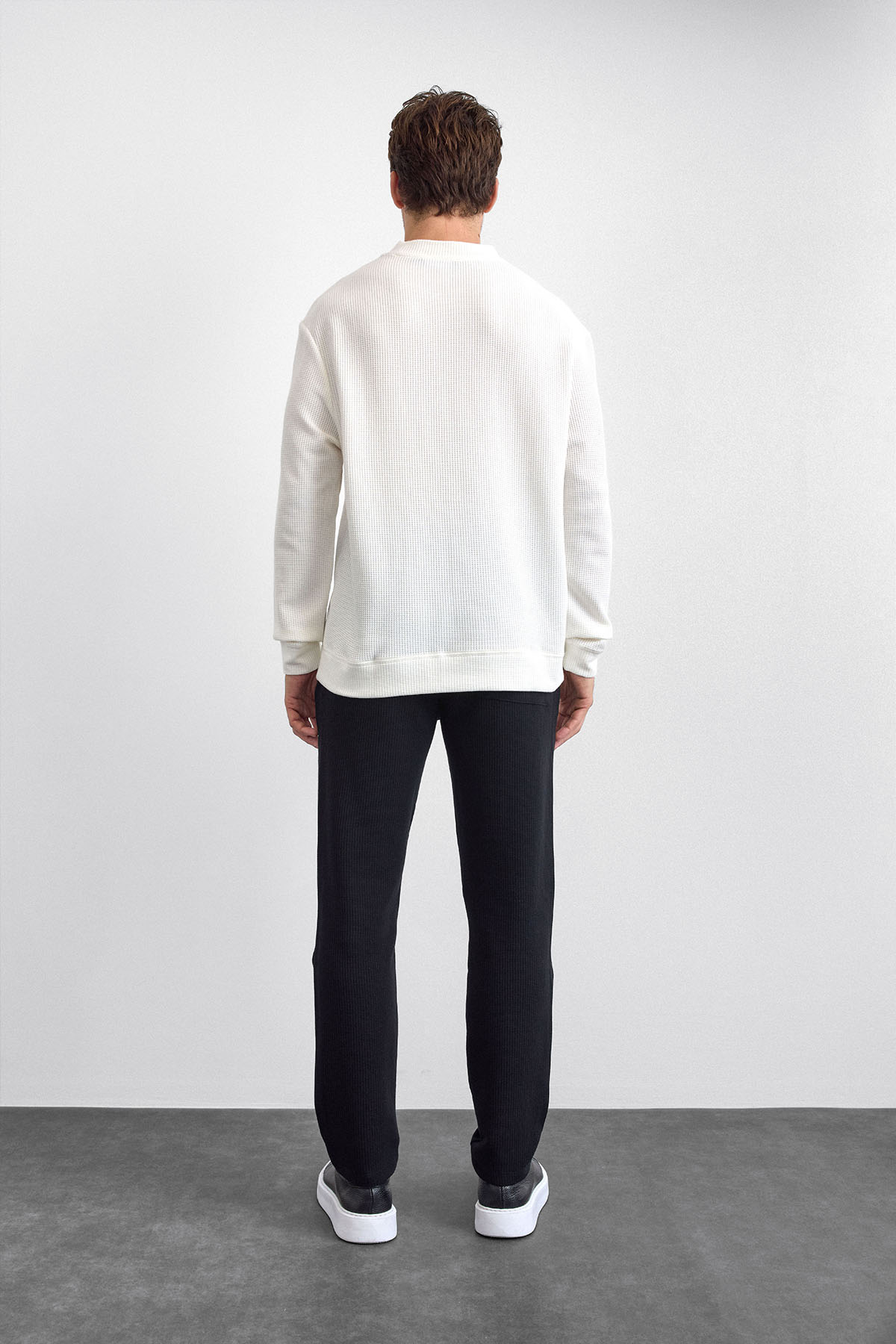 Ekru Oversize Bisiklet Yaka Sweatshirt