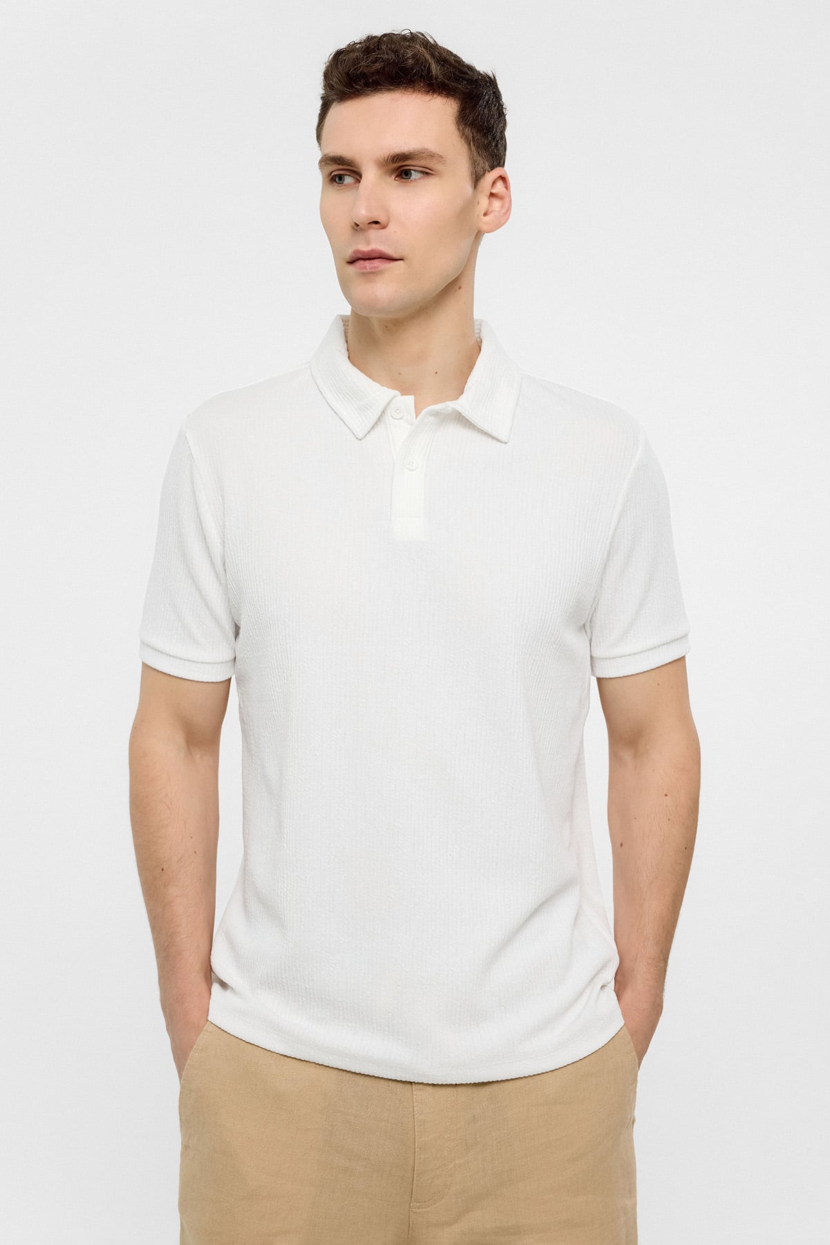 Beyaz Polo Yaka Regular Fit Tişört