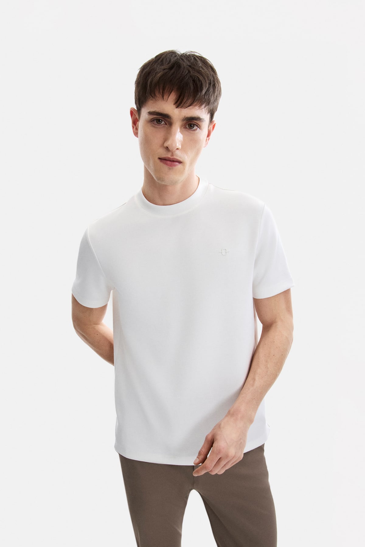 Ekru Regular Fit Basic Tişört