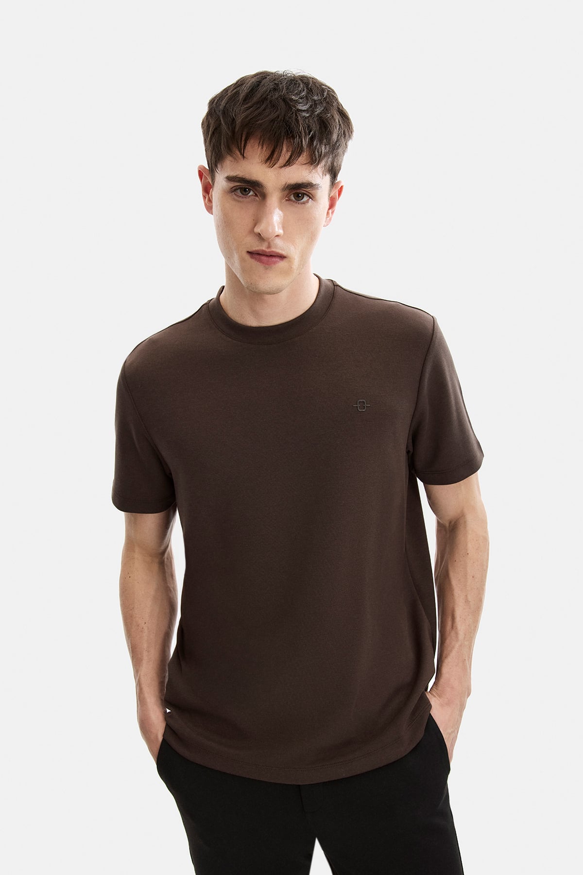 Kahve Regular Fit Basic Bisiklet Yaka Tişört