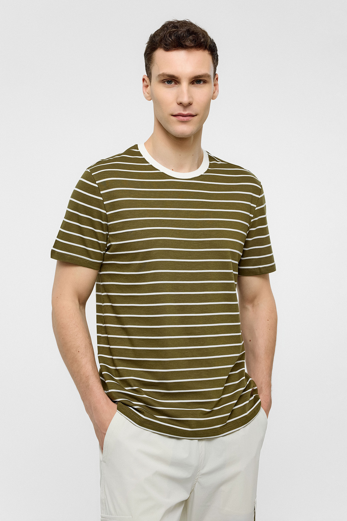 Haki Regular Fit Bisiklet Yaka Çizgili Örme Tişört