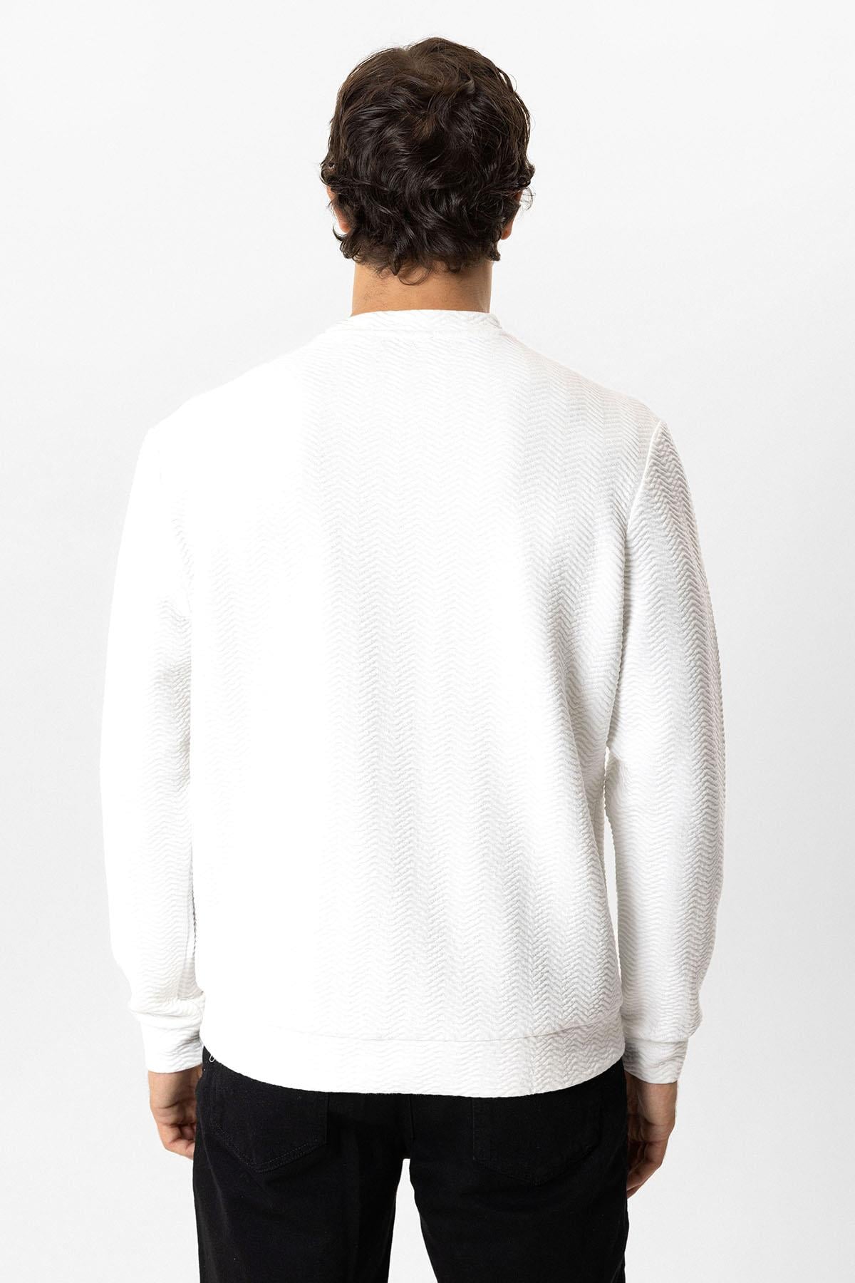 Beyaz Regular Fit Pamuklu Desenli Bisiklet Yaka Sweatshirt