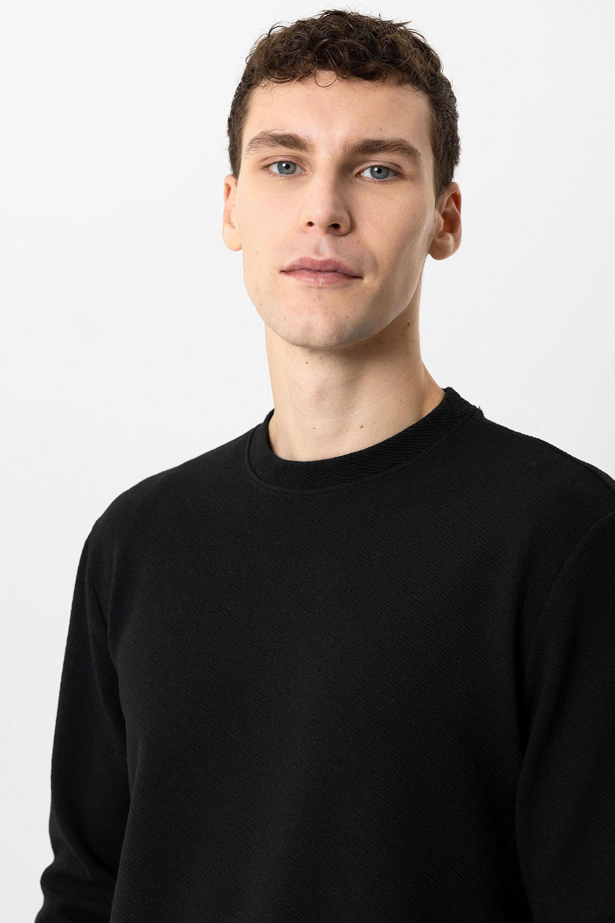 Siyah Regular Fit Baskılı Bisiklet Yaka Sweatshirt