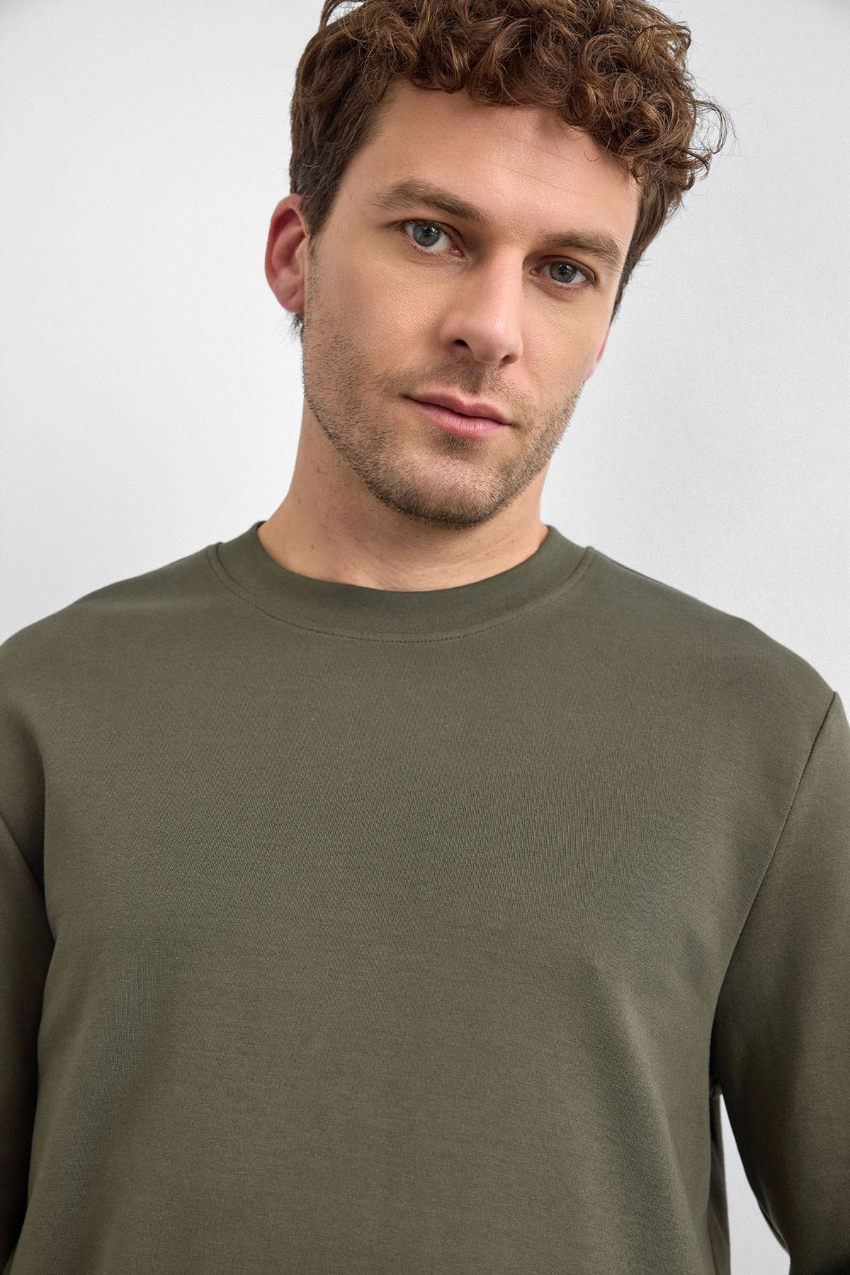 Haki Regular Fit Bisiklet Yaka Sweatshirt