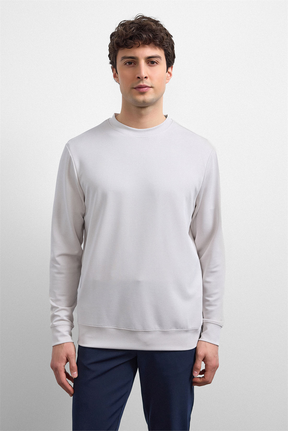Ekru Regular Fit Bisiklet Yaka Sweatshirt