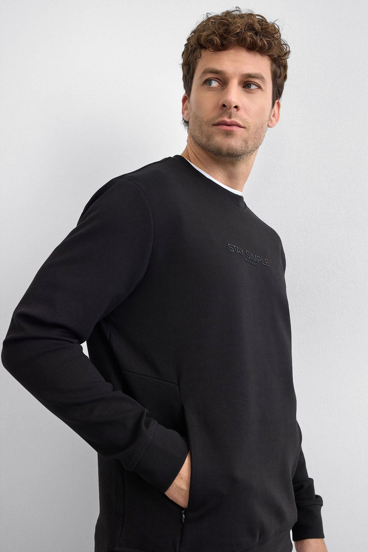 Siyah Bisiklet Yaka Fermuar Cepli Sweatshirt 