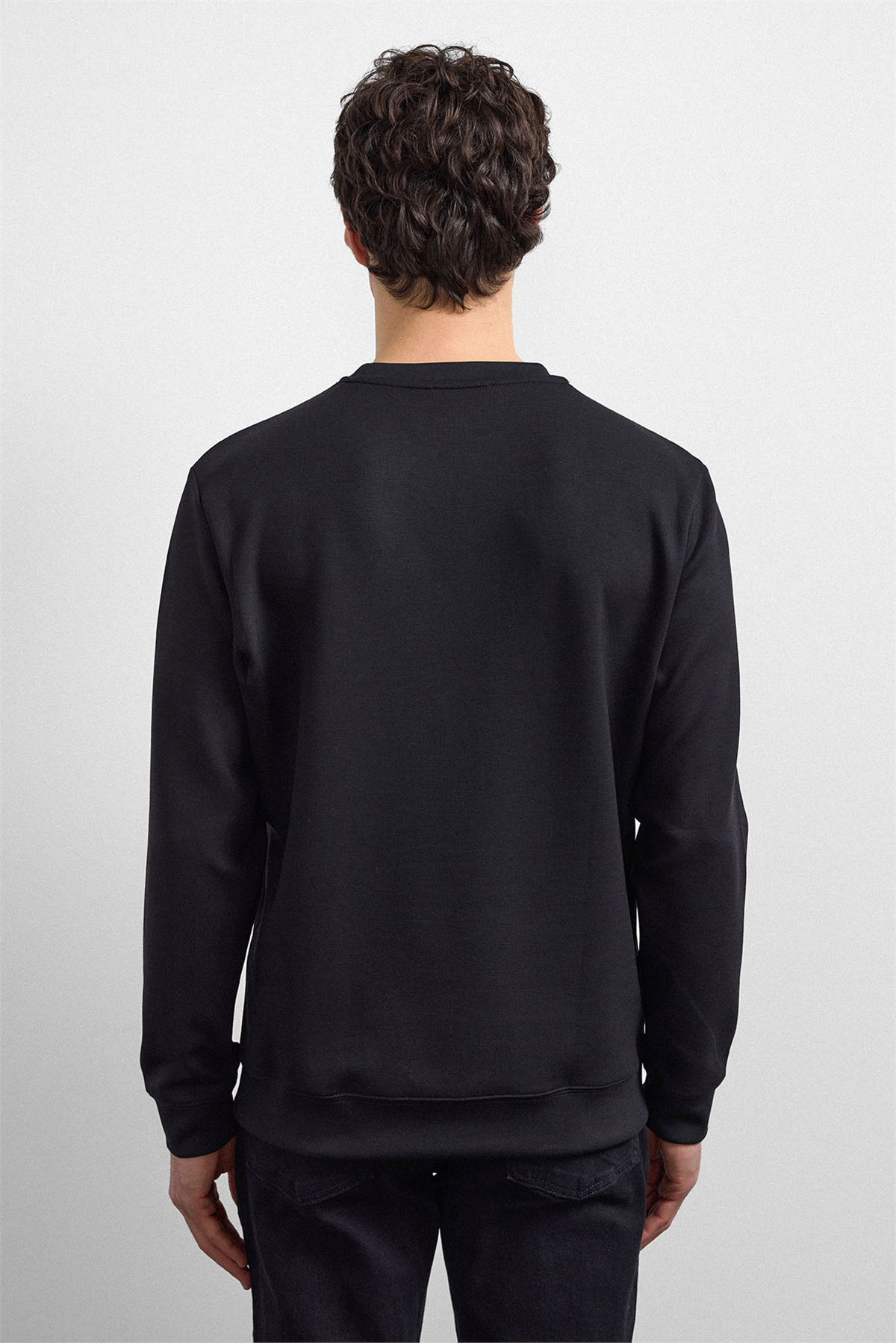 Siyah Regular Fit Bisiklet Yaka Sweatshirt