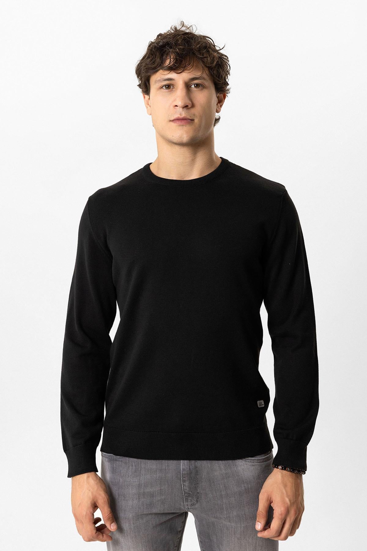 Siyah Regular Fit Bisiklet Yaka Pamuklu Triko Kazak