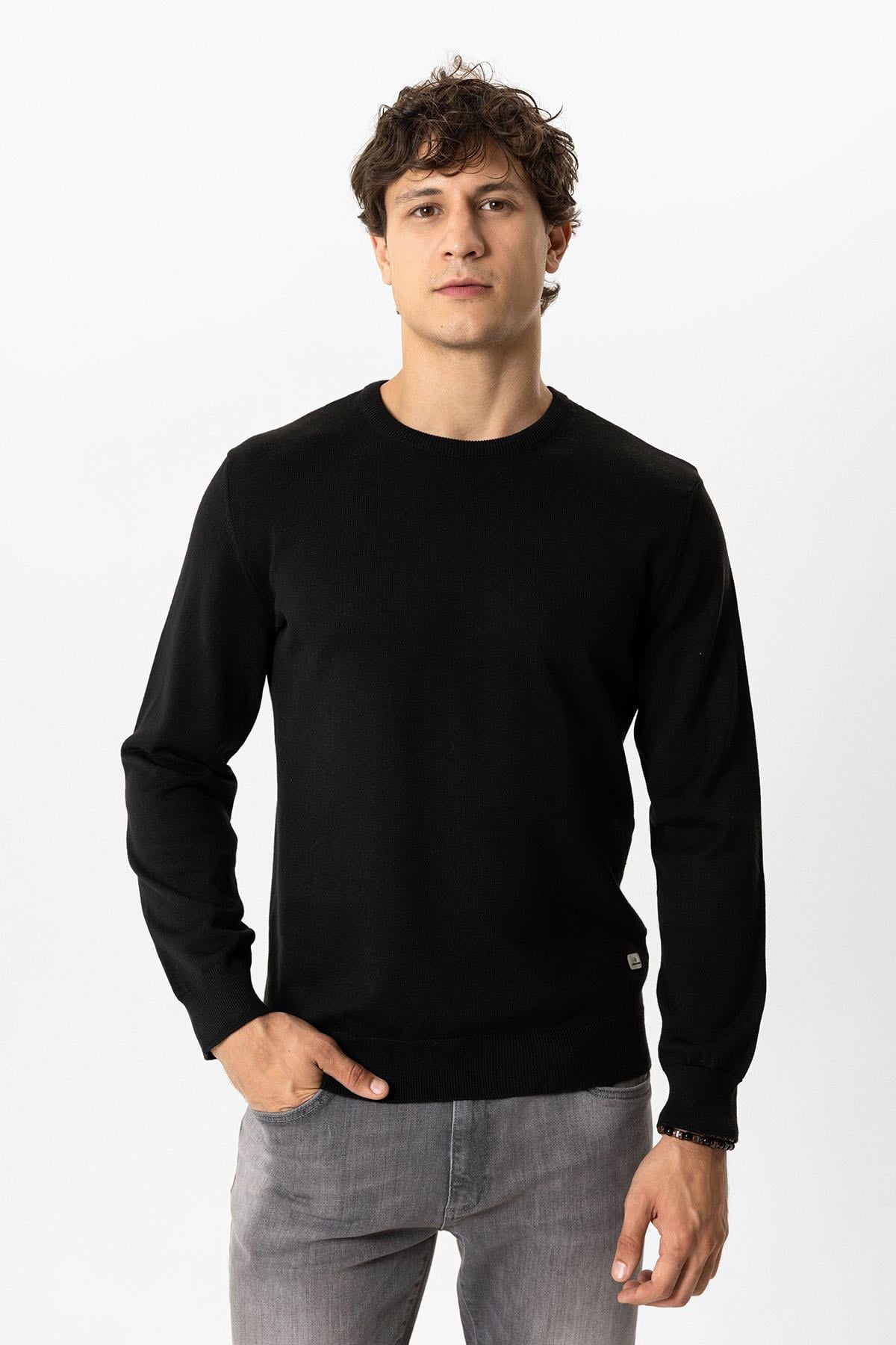 Siyah Regular Fit Bisiklet Yaka Pamuklu Triko Kazak