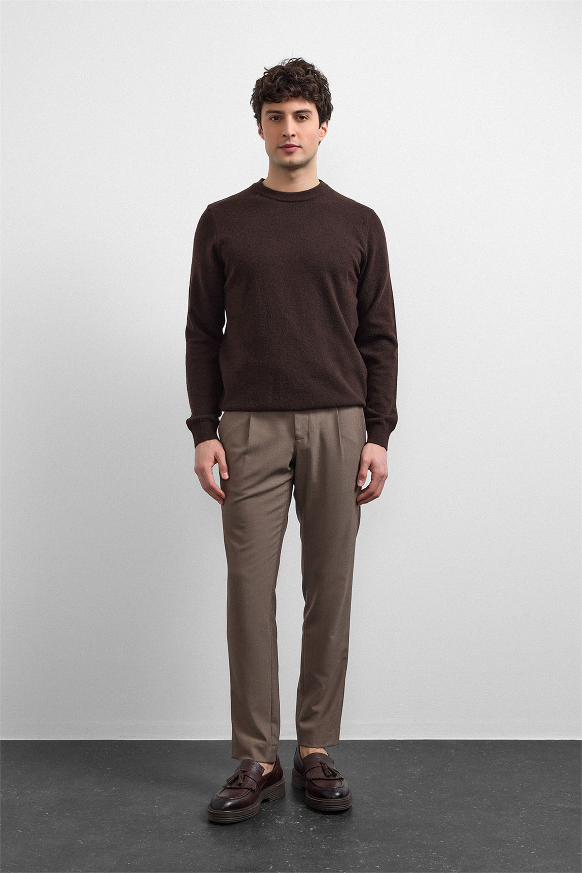 Kahve Regular Fit Bisiklet Yaka Triko Kazak