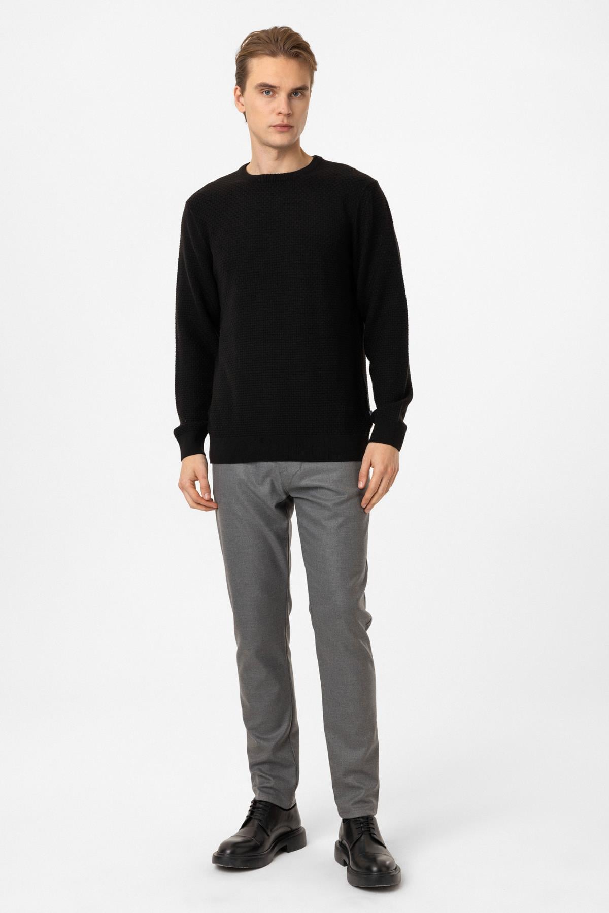 Siyah Regular Fit Pamuklu Bisiklet Yaka Triko Kazak