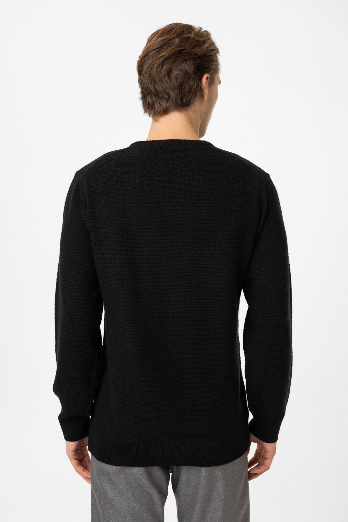 Siyah Regular Fit Pamuklu Bisiklet Yaka Triko Kazak