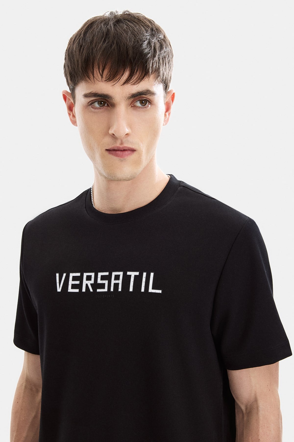 Siyah Regular Fit Bisiklet Yaka Tişört