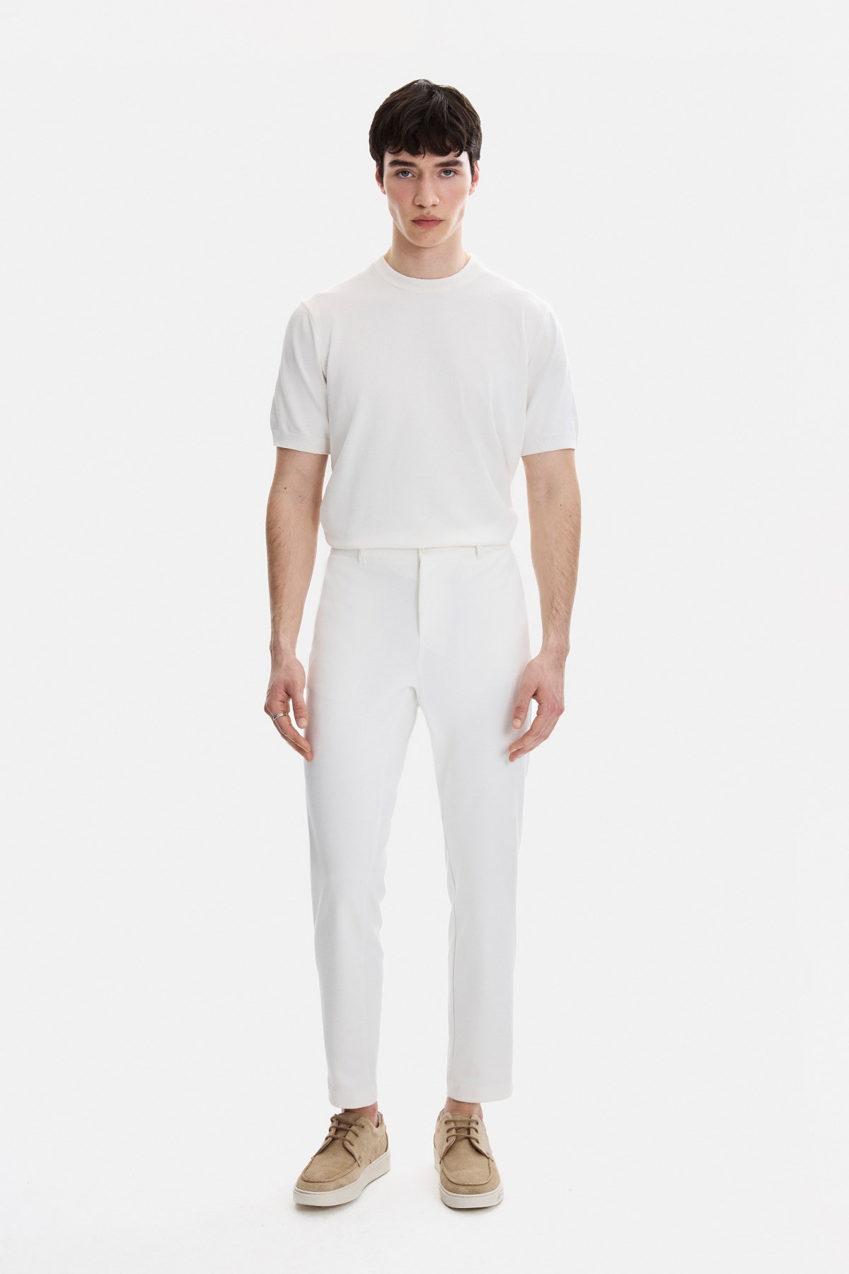 Ekru Regular Fit Diagonel Jakarlı Örme Pantolon