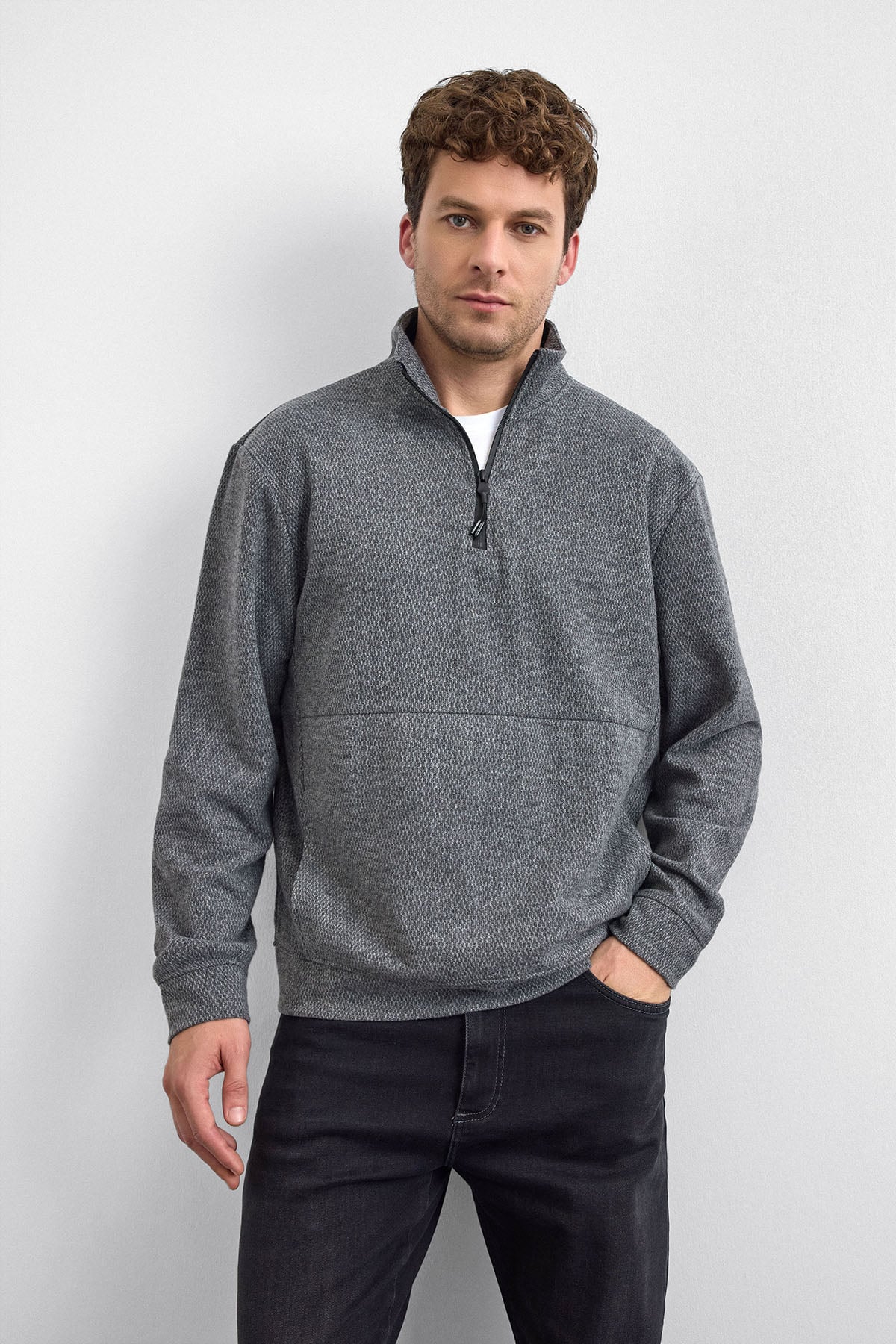 Gri Regular Fit Dik Yaka Sweatshirt