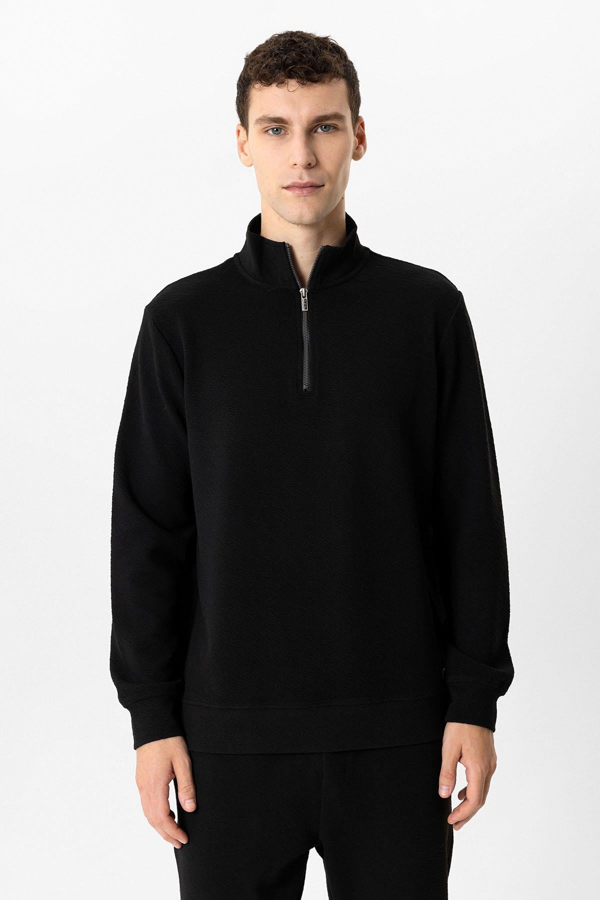 Siyah Regular Fit Dik Yaka Yarım Fermuarlı Sweatshirt