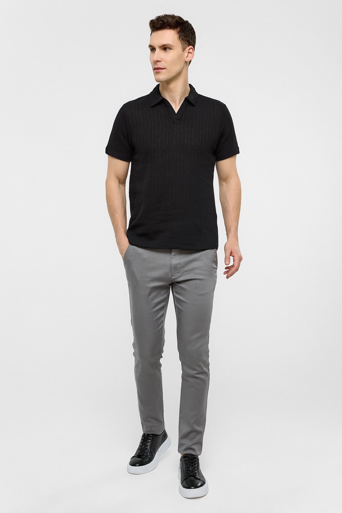 Siyah Regular Fit Düğmesiz Polo Yaka Tişört