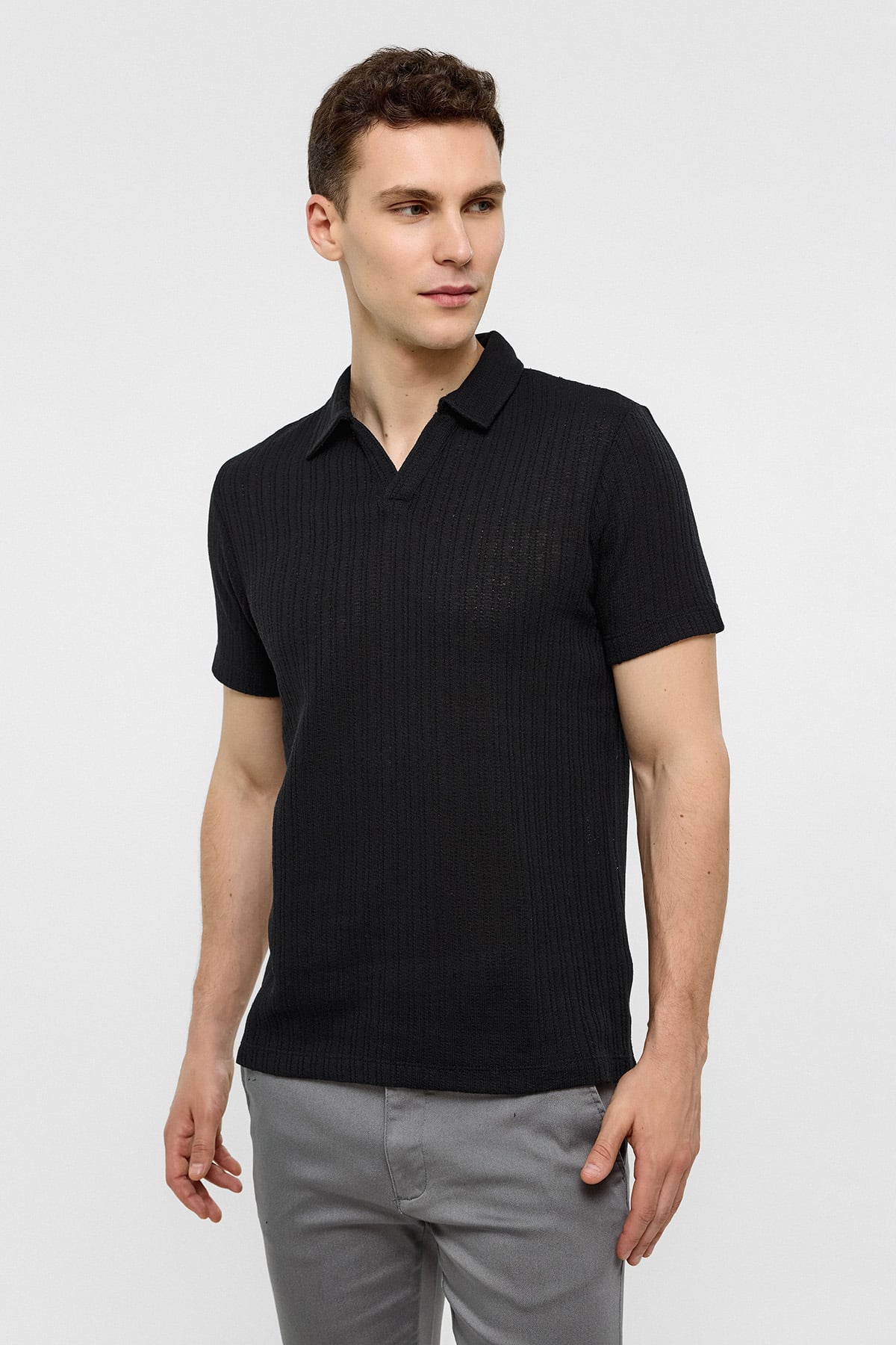 Siyah Regular Fit Düğmesiz Polo Yaka Tişört
