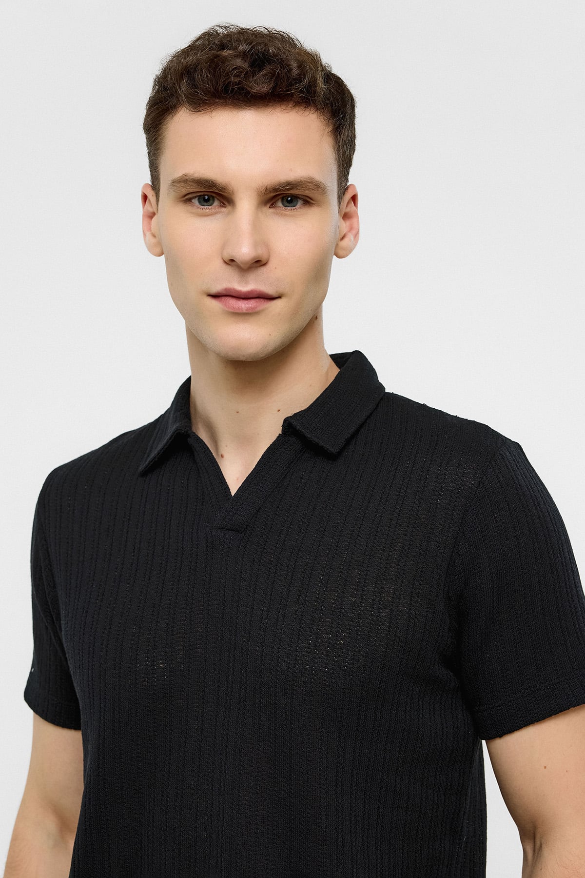 Siyah Regular Fit Düğmesiz Polo Yaka Tişört