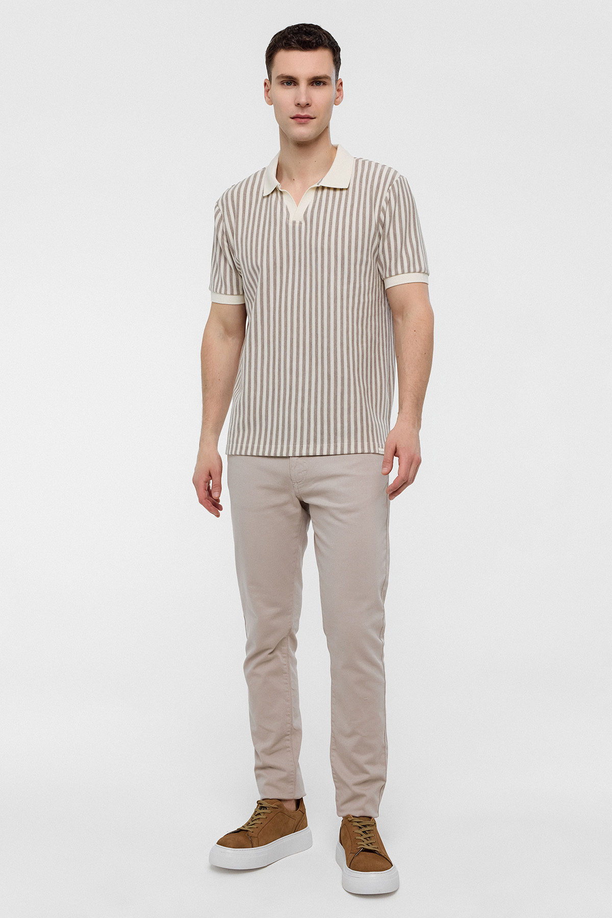 Bej Regular Fit Düğmesiz Polo Yaka Tişört