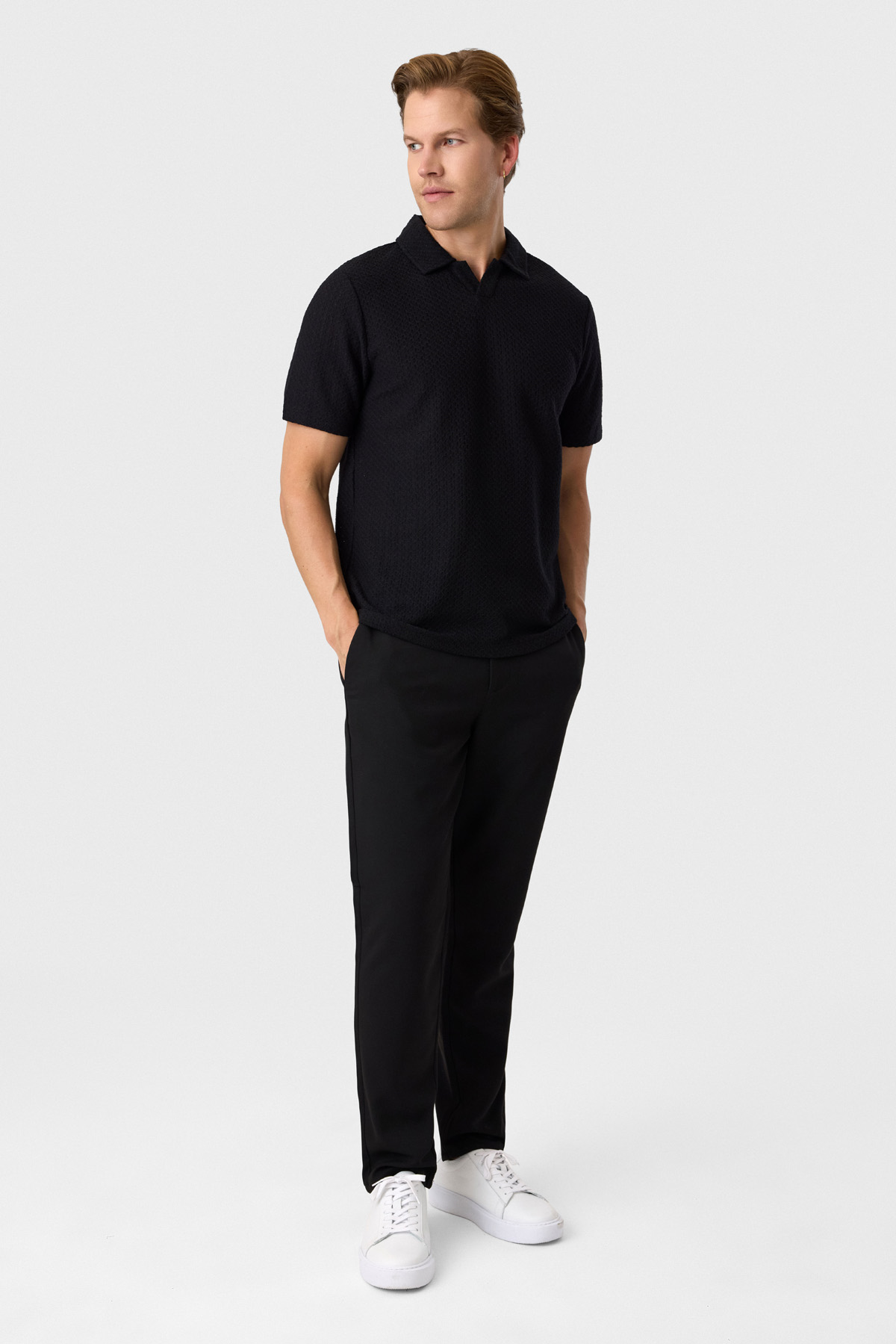 Regular Fit Düğmesiz Siyah Polo Yaka Tişört
