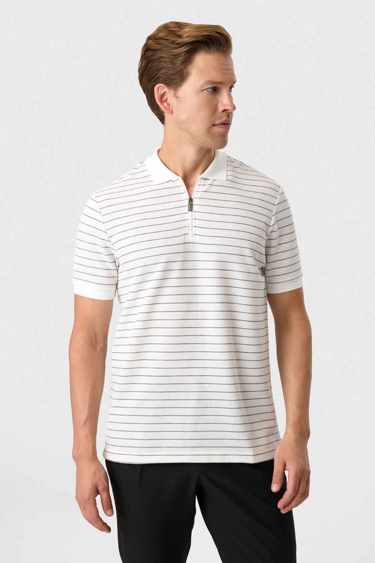 Regular Fit Fermuarlı Polo Yaka Tişört