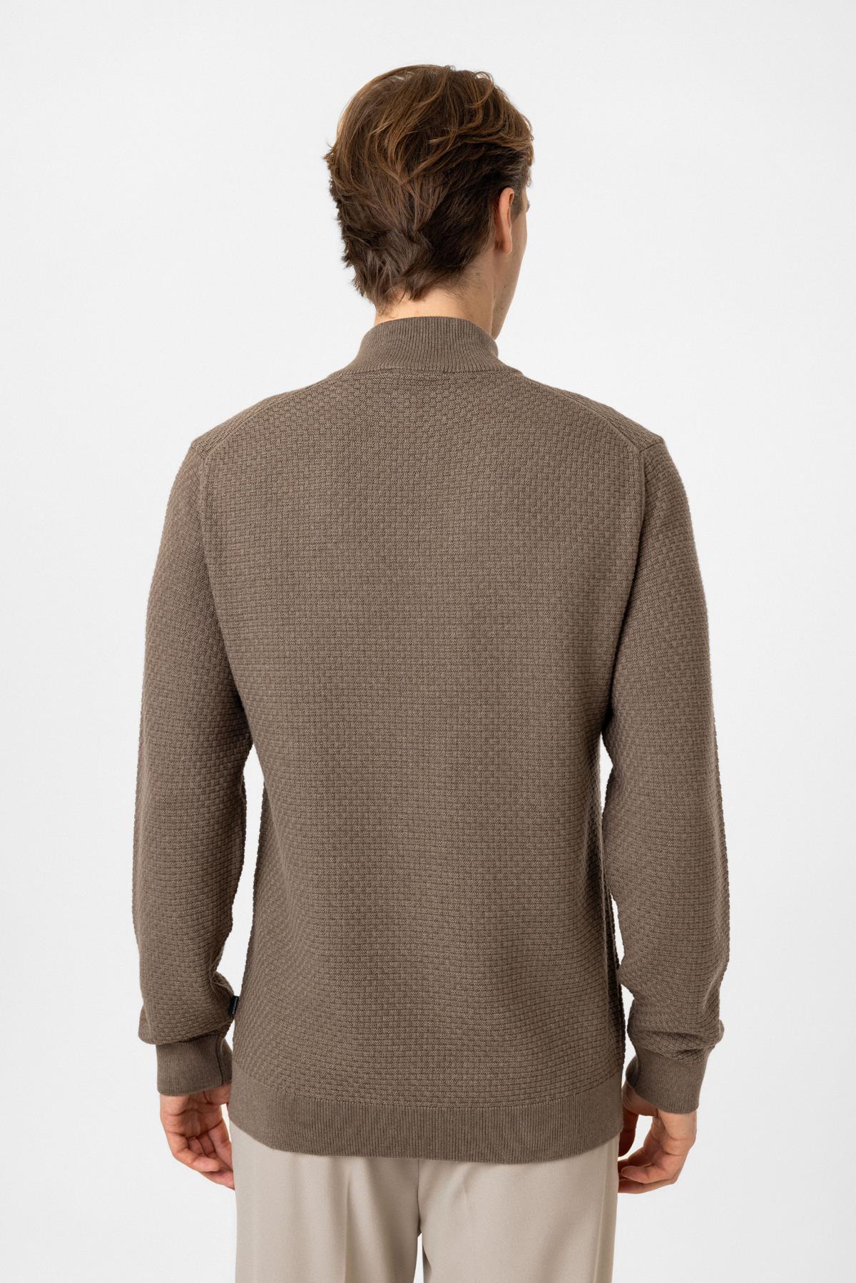 Vizon Regular Fit Desenli Dik Yaka Yarım Fermuarlı Triko Kazak