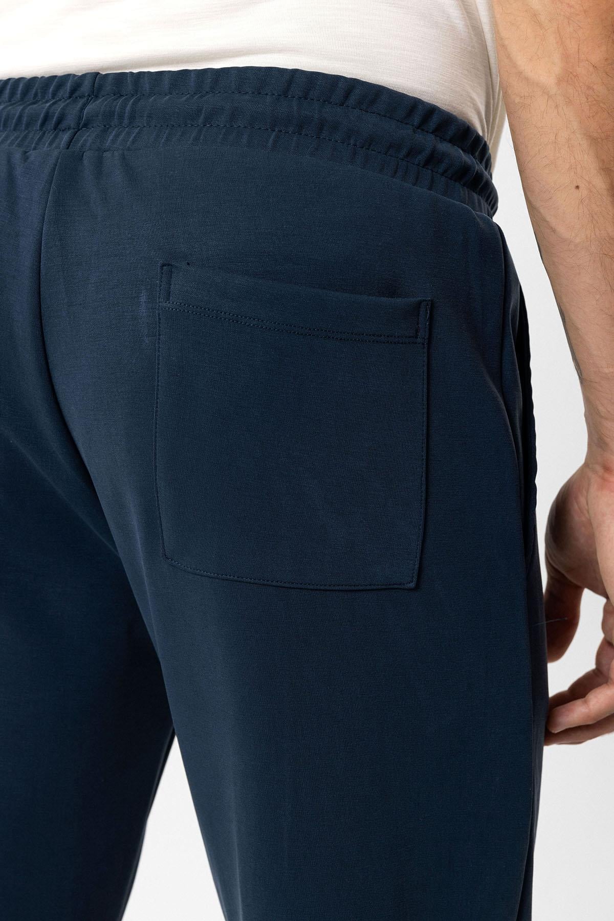 Lacivert Regular Fit Beli Bağcıklı Örme Jogger Pantolon