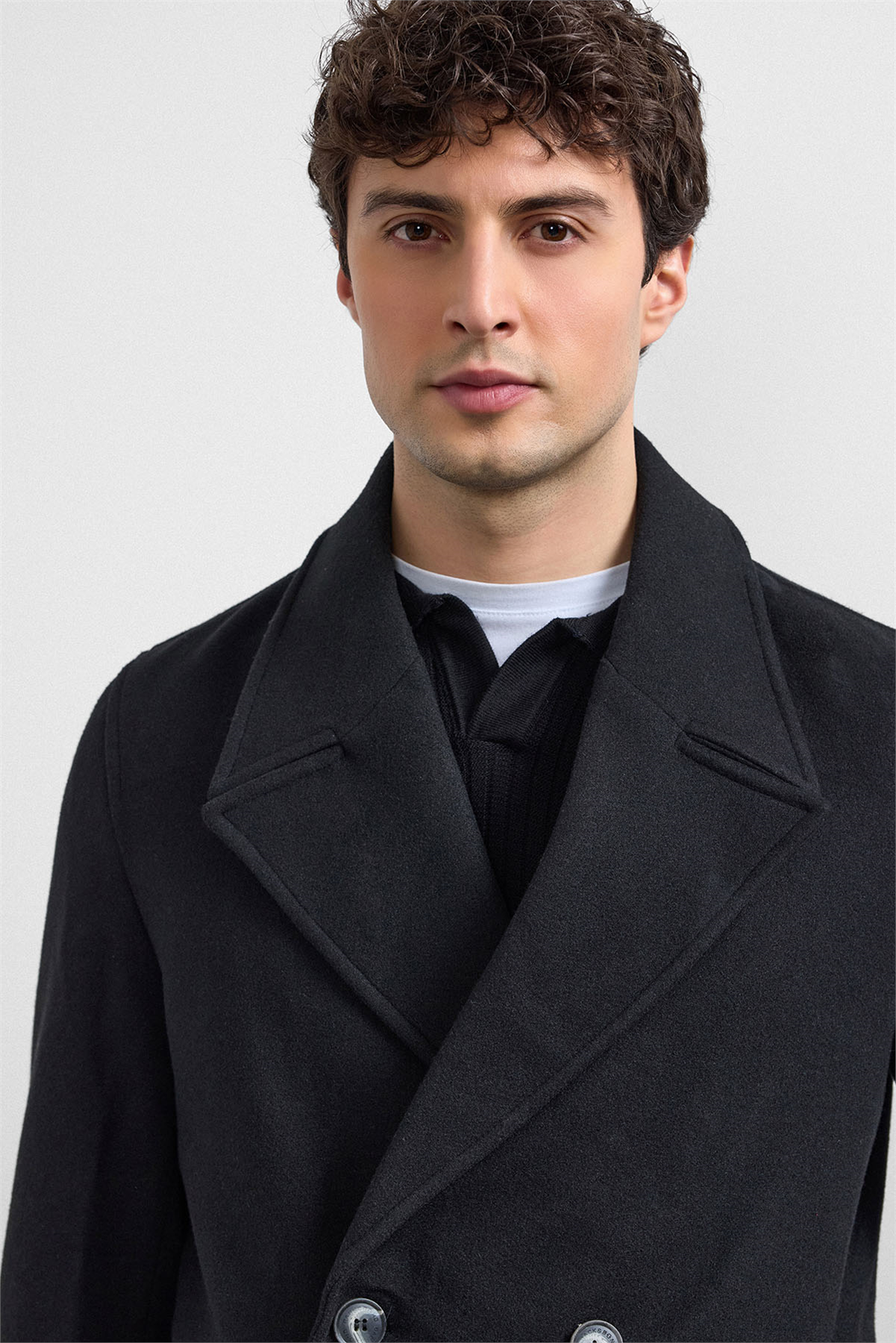 Siyah Regular Fit Kruvaze Kısa Kaban