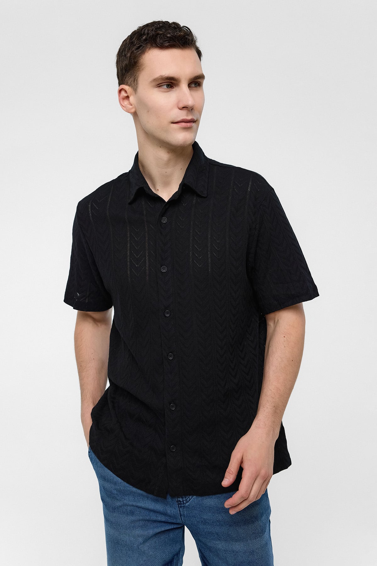 Siyah Regular Fit %100 Pamuk Kısa Kollu Gömlek