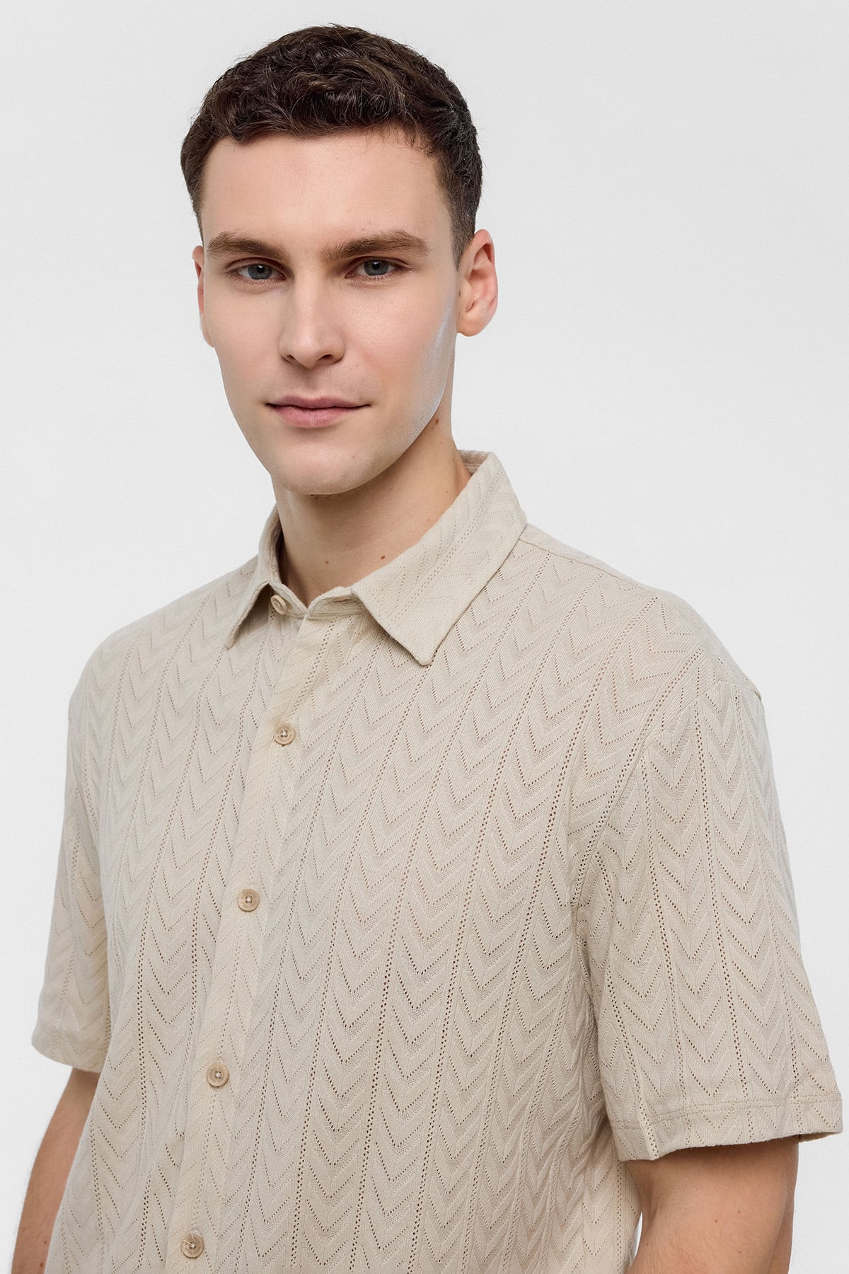 Bej Regular Fit %100 Pamuk Kısa Kollu Gömlek