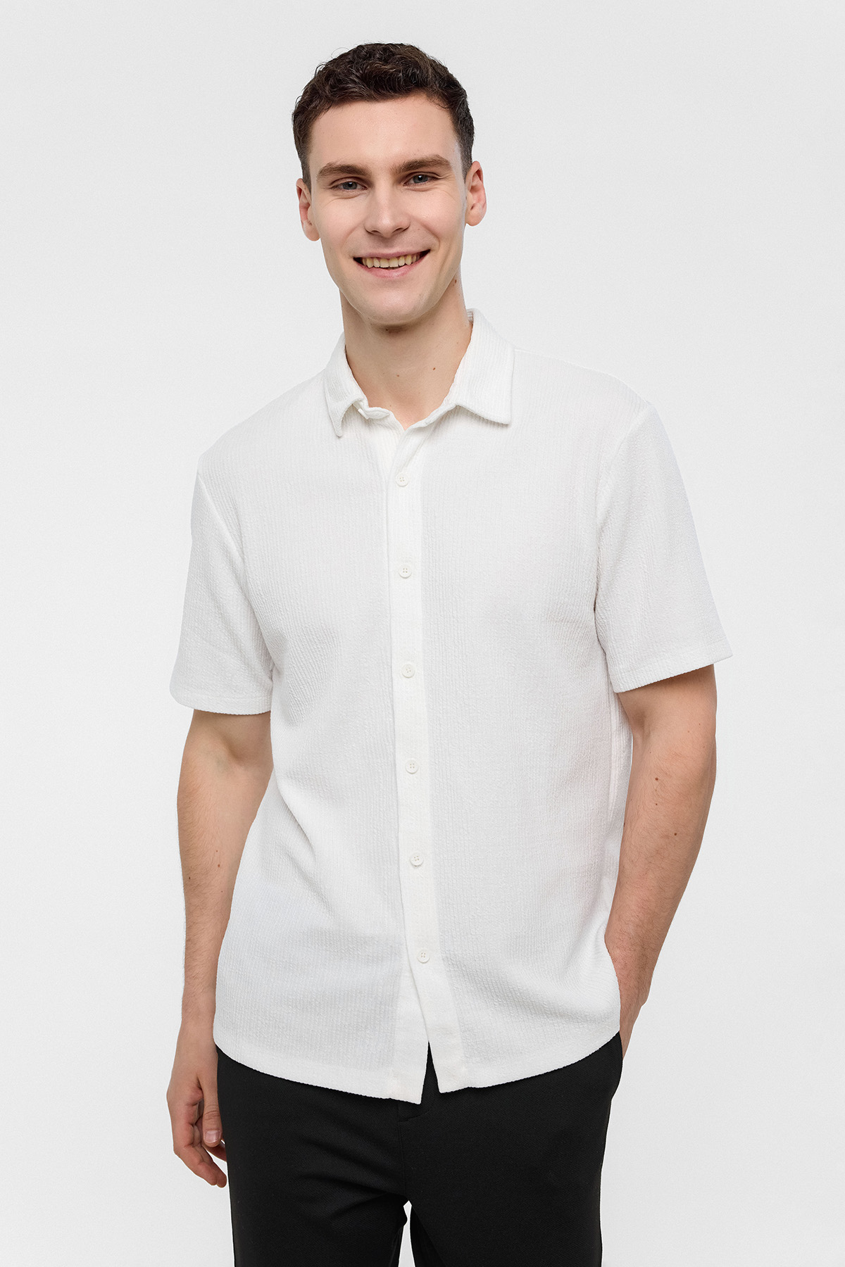 Beyaz Regular Fit Örme Gömlek