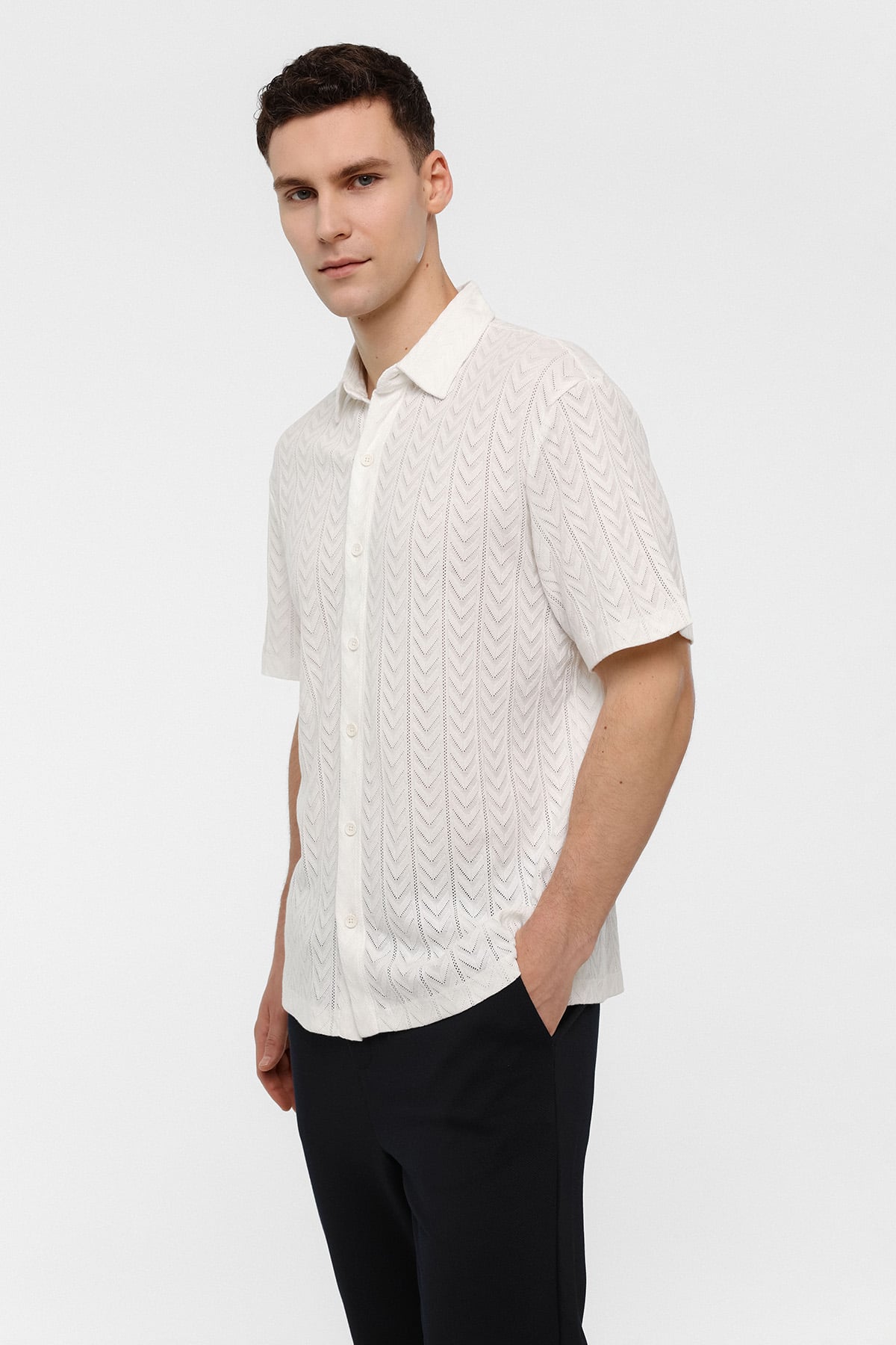 Beyaz Regular Fit %100 Pamuk Kısa Kollu Gömlek
