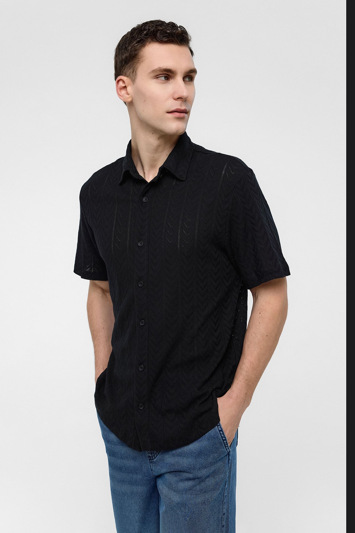 Siyah Regular Fit %100 Pamuk Kısa Kollu Gömlek