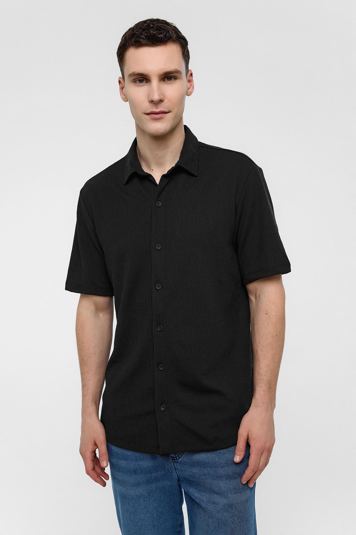 Siyah Regular Fit Örme Kısa Kollu Gömlek