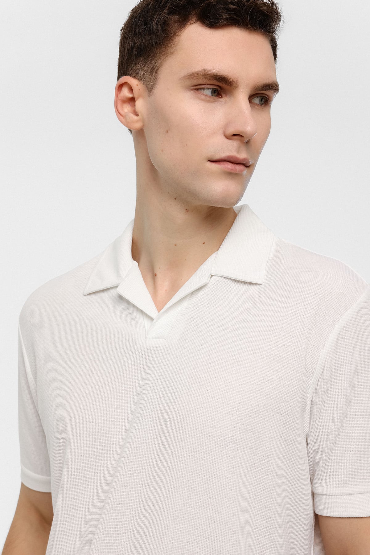 Beyaz Regular Fit Polo Yaka Tişört