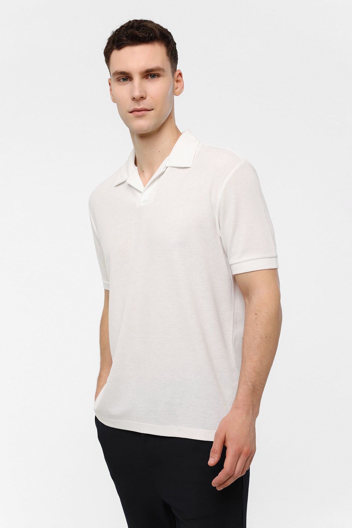 Beyaz Regular Fit Polo Yaka Tişört