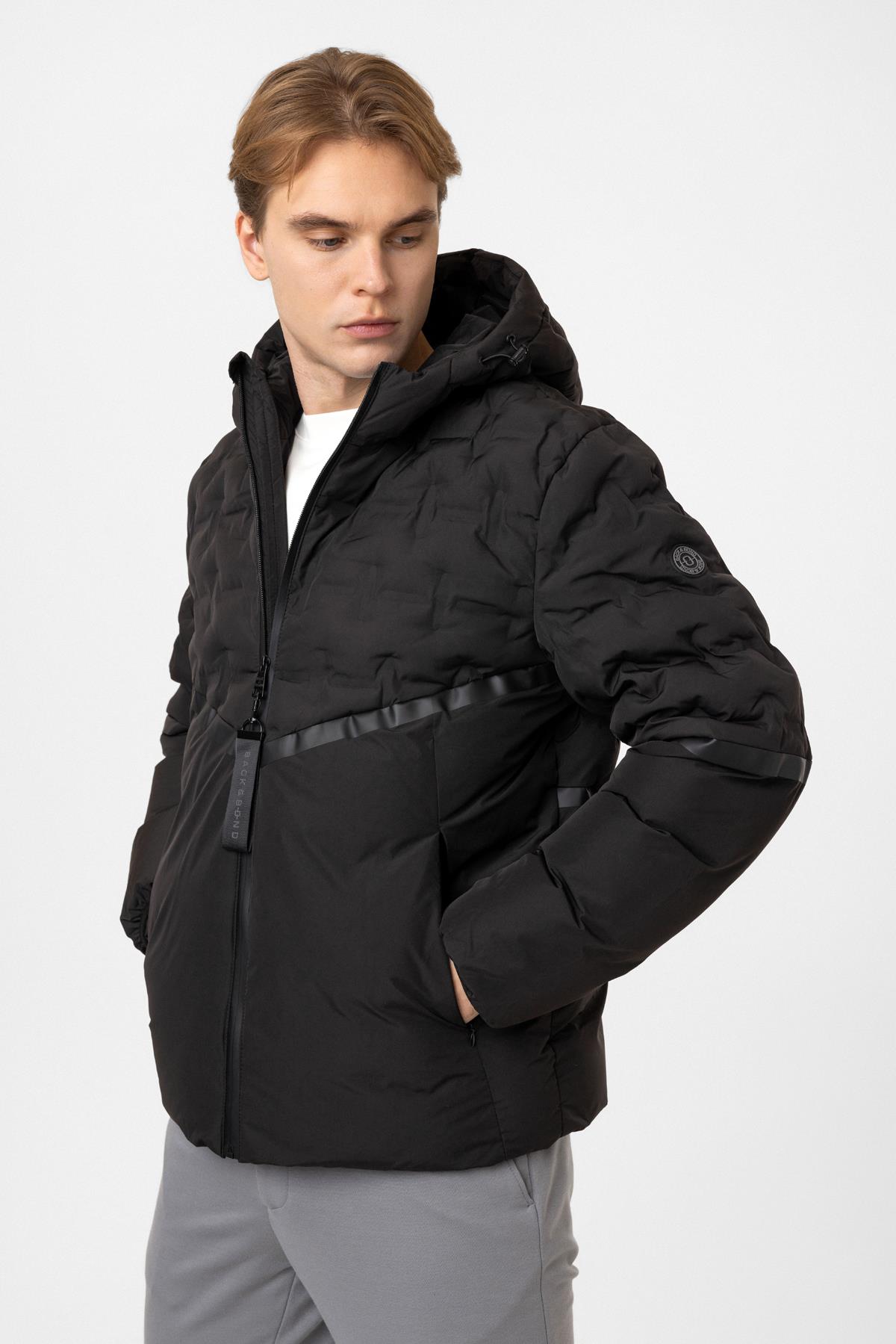 Siyah Regular Fit Kapüşonlu Puffer Mont