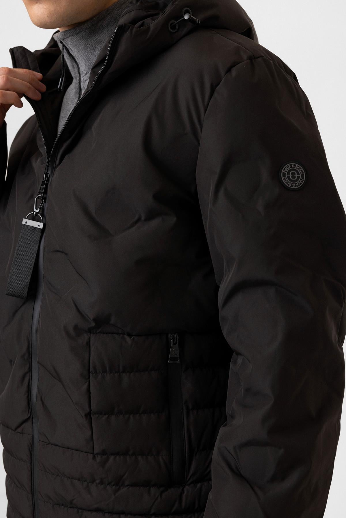 Siyah Regular Fit Kapüşonlu Puffer Mont