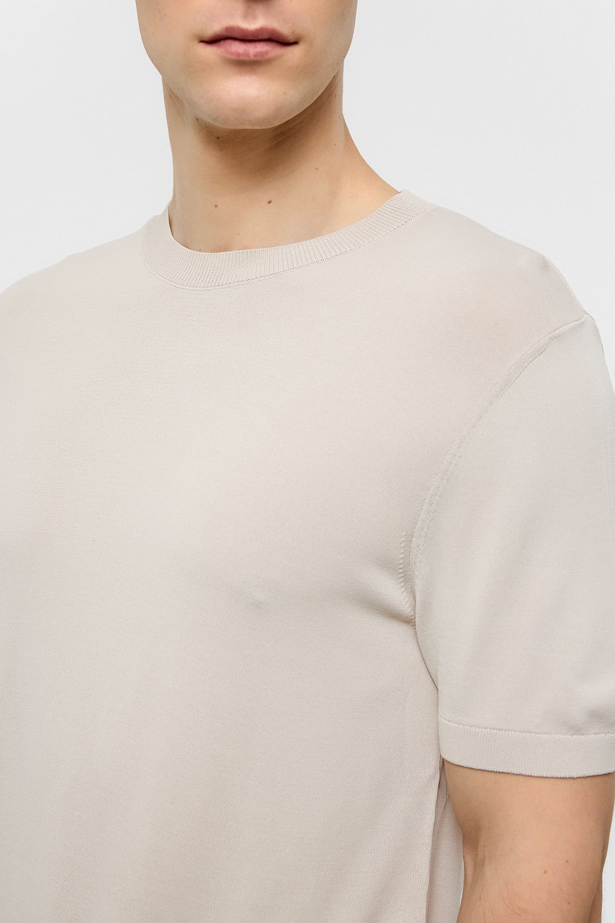 Bej Regular Fit Triko Tişört